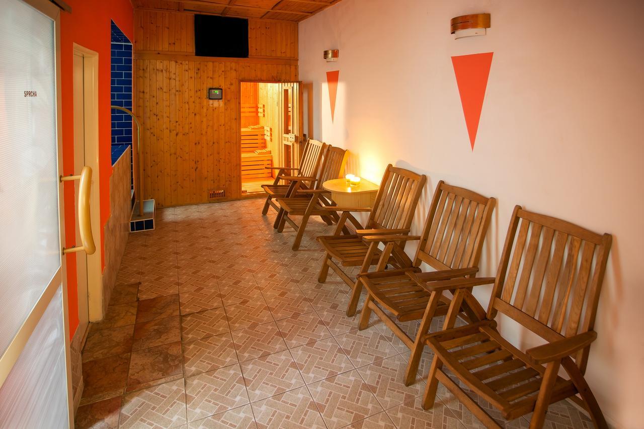 Hotel Central Kremnica Exterior photo
